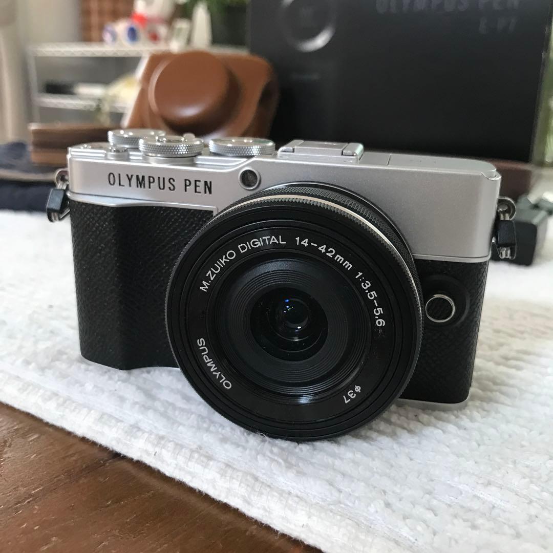 オリンパス PEN E-P7 14-42mm EZレンズキット USEDです
