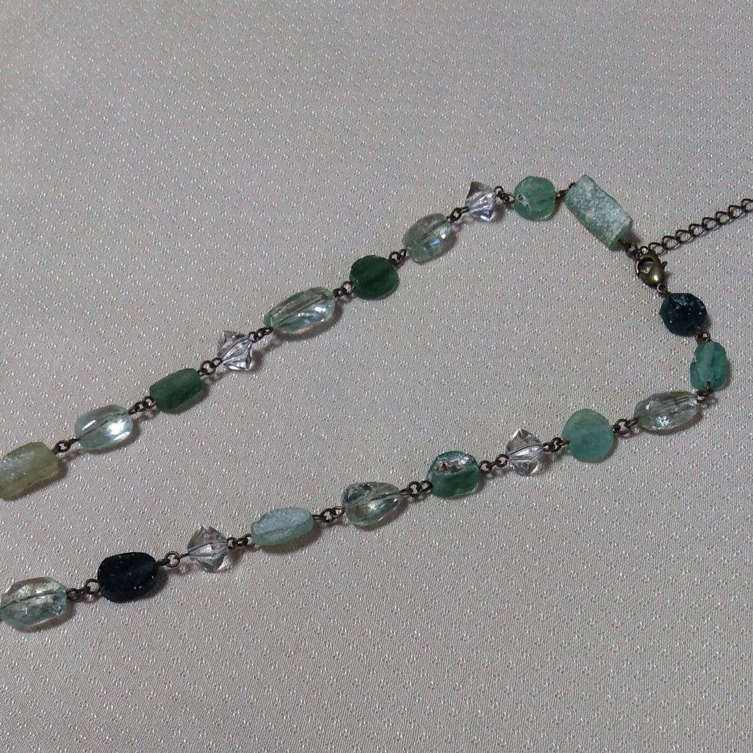 ローマンガラスネックレス