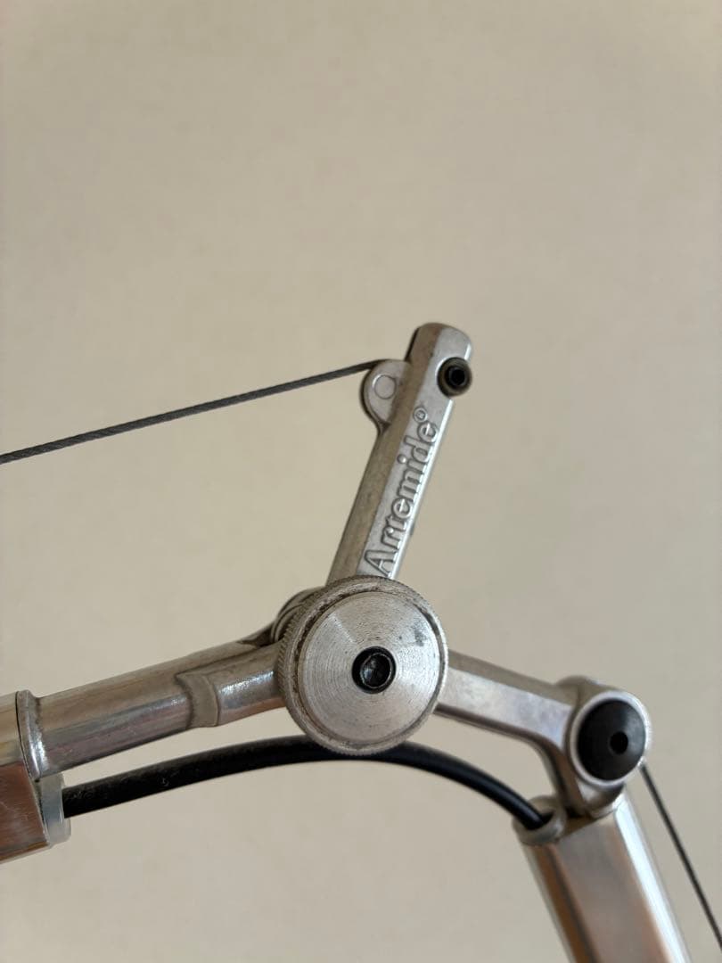 アルテミデ（Artemide）シルバー アーム式 フロアスタンド