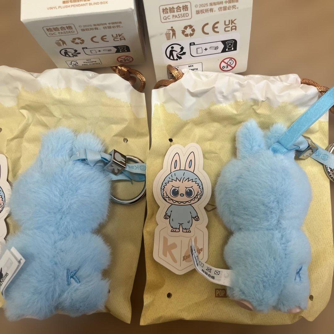 POP MART PIN FOR LOVE イニシャル ラブブ K 2点