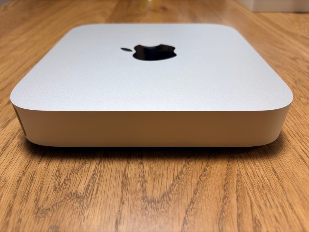 Macデスクトップ M2 Mac mini (8GB, 256GB SSD)