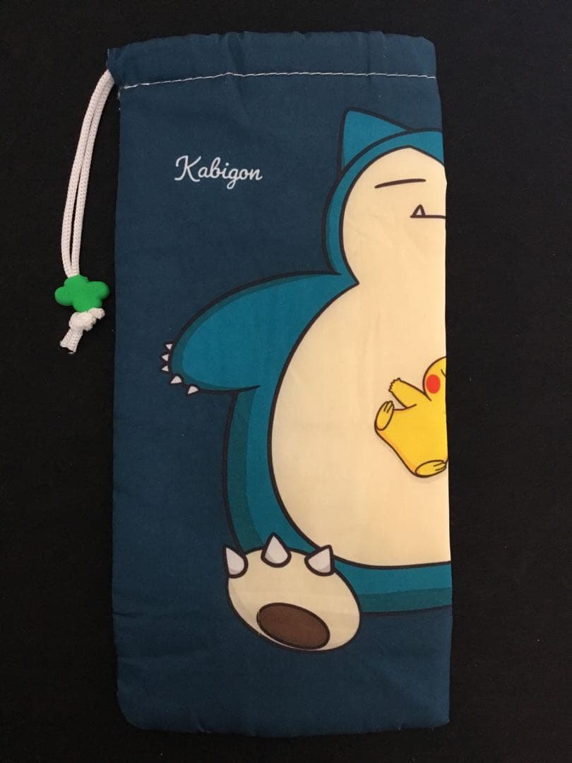 ピカチュウ・ヒノアラシ・ラプラス ピンバッジとカビゴンのペットボトルカバー