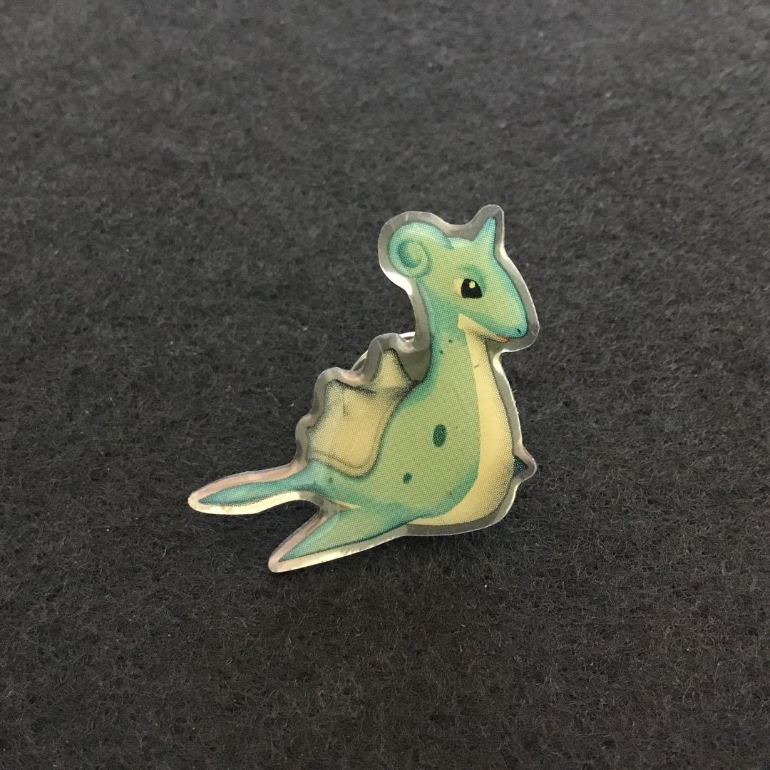 ピカチュウ・ヒノアラシ・ラプラス ピンバッジとカビゴンのペットボトルカバー