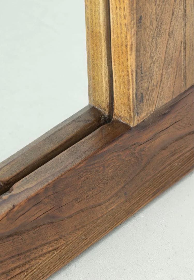 木製フレームの姿見