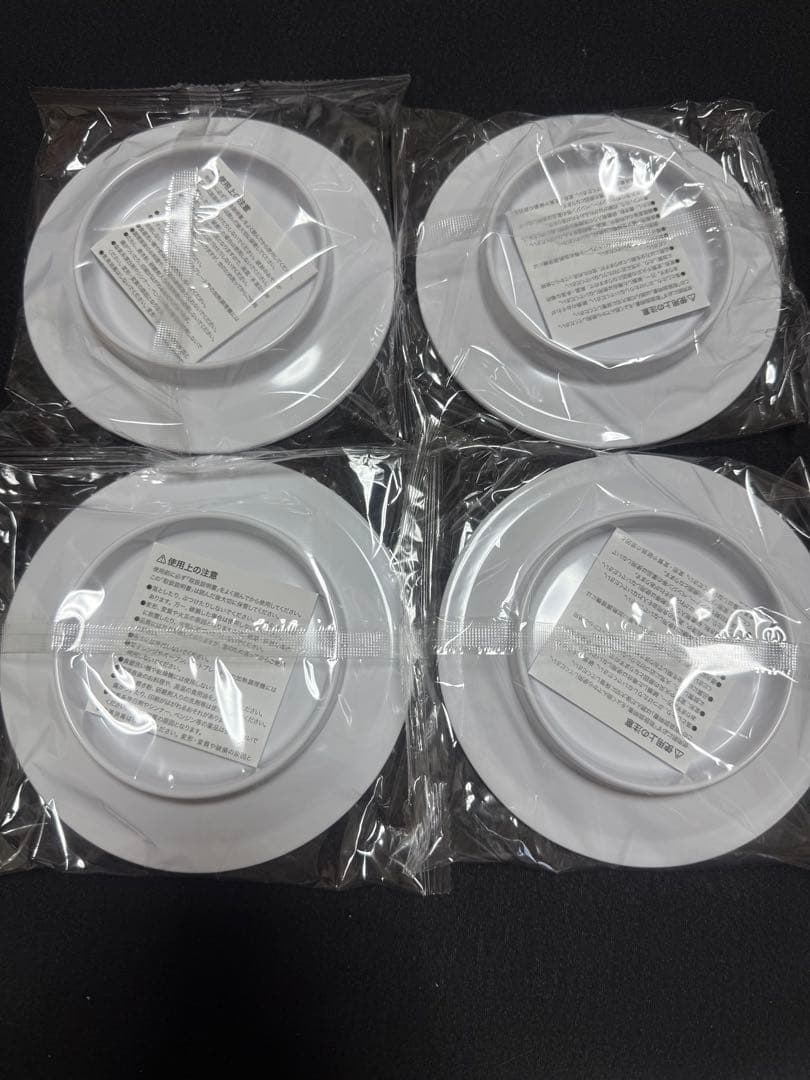 くら寿司 くら寿し　ちいかわ うさぎ　ハチワレ　寿司皿 皿　コンプリート 4枚