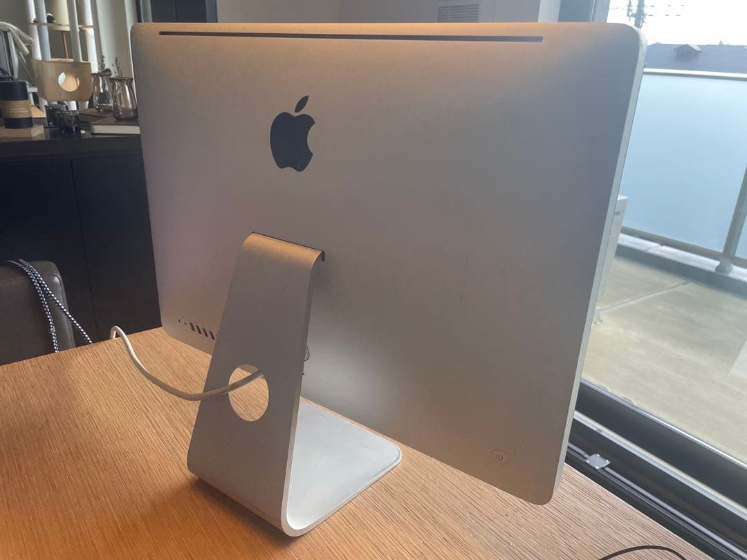Apple iMac 21.5インチ (Mid 2010)送料込み