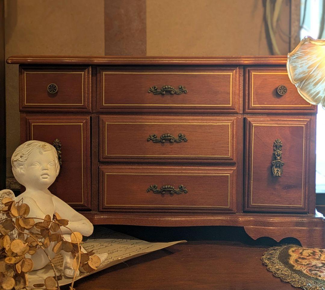 小物入れ vintage Jewelry box.