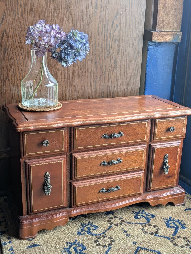 小物入れ vintage Jewelry box.