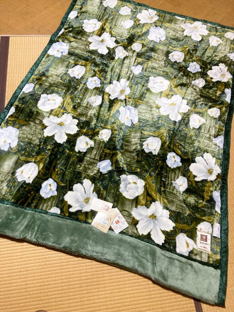 【新品未使用】京都西川 襟付き2枚合わせ毛布　シングルサイズ