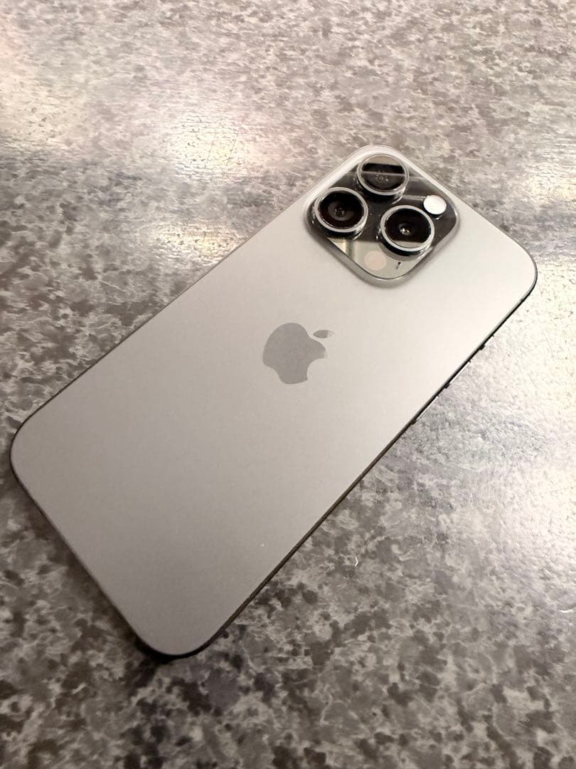 iPhone15Pro 256GBブラック bat100% 超美品 残債なし