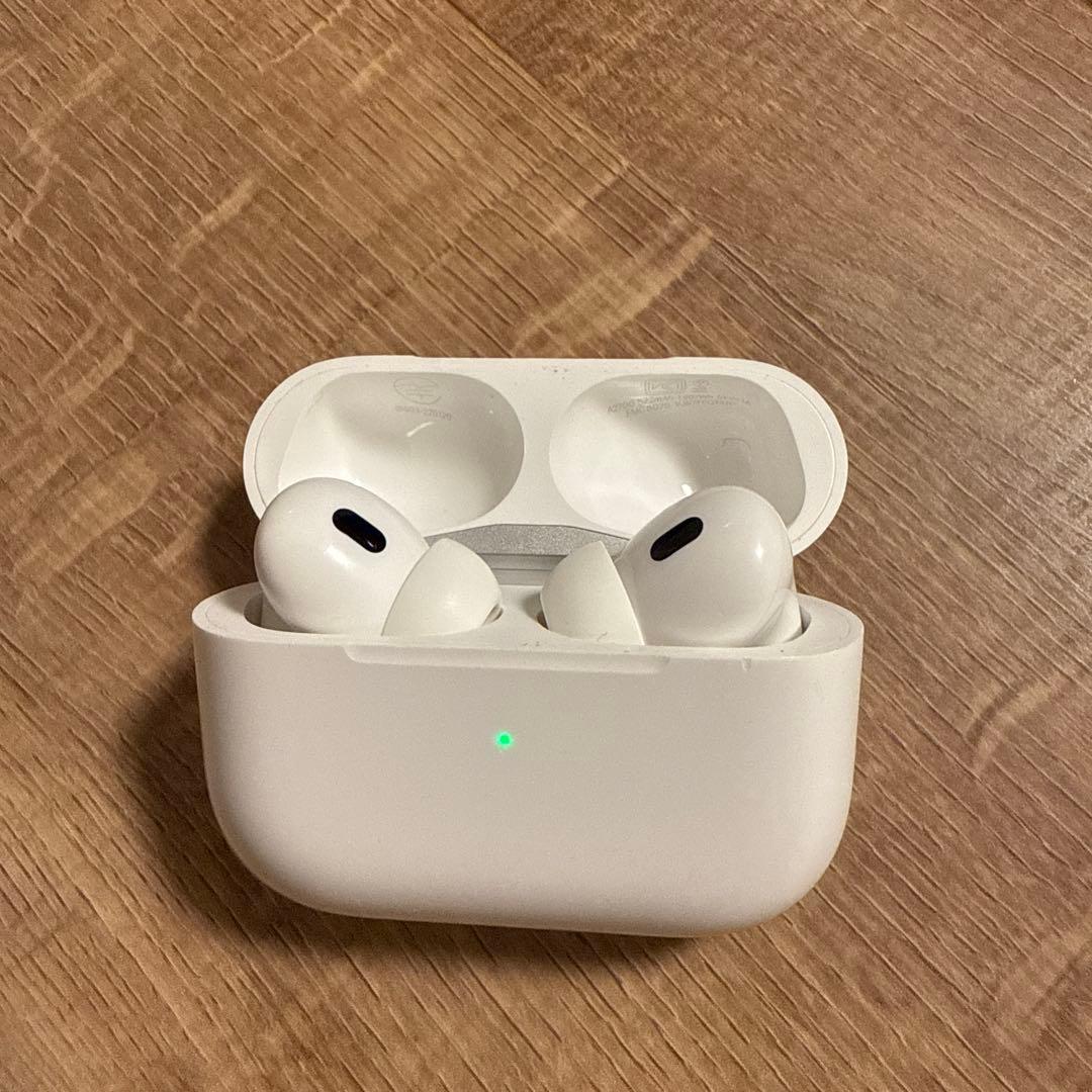 純正品　AirPods Pro2 litening