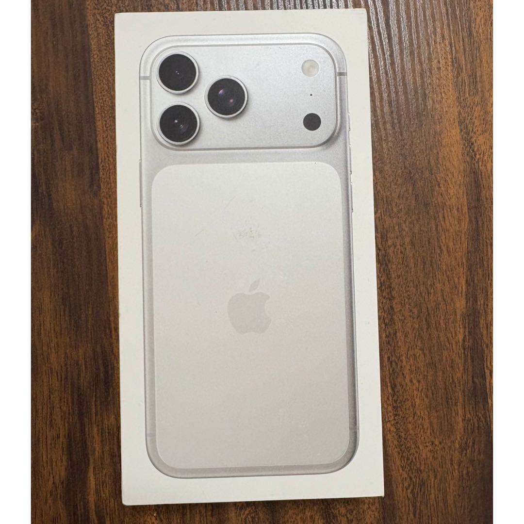 【香港版】iPhone 17 Pro Max 1TB シルバー物理SIM フリー