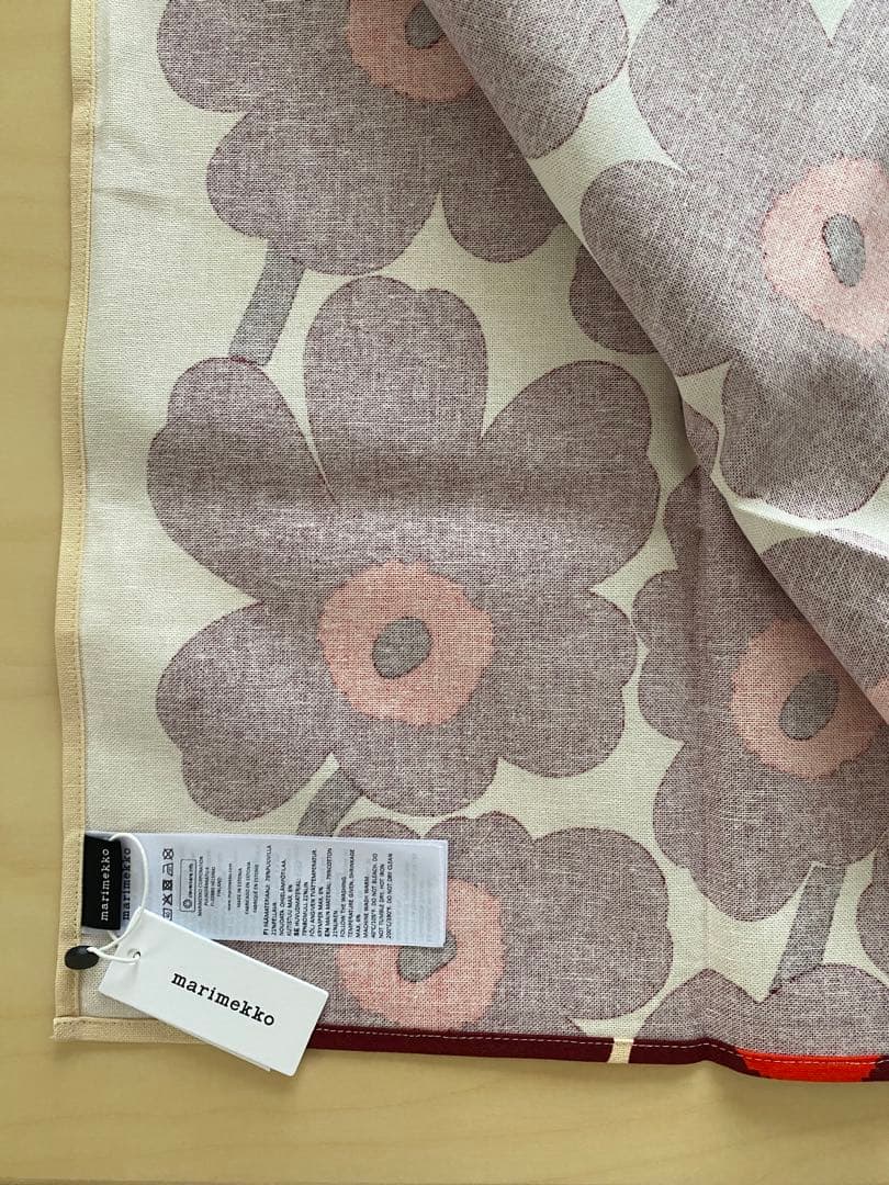 マリメッコ　新品　Unikko テーブルランナー