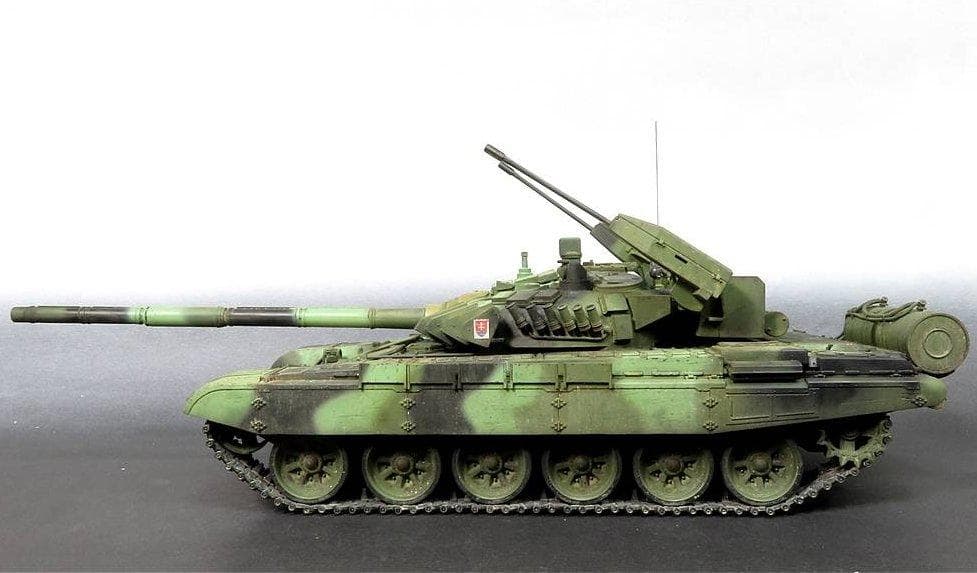 1/35 T-72M2 MODERNA 完成品