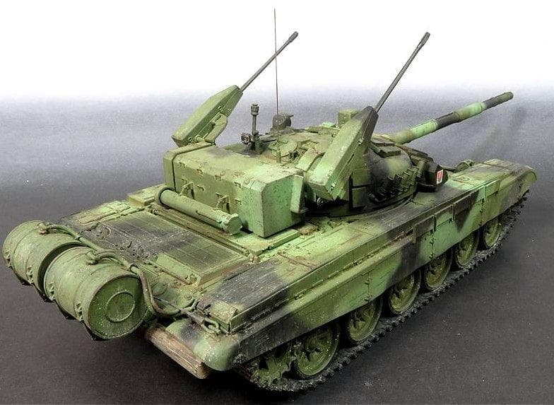 1/35 T-72M2 MODERNA 完成品