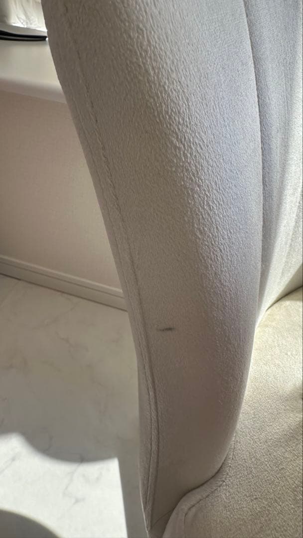 ホワイト貝殻型昇降チェア