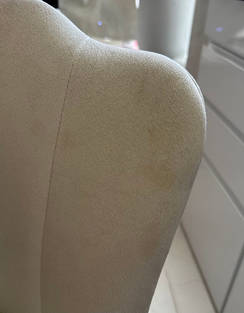 ホワイト貝殻型昇降チェア