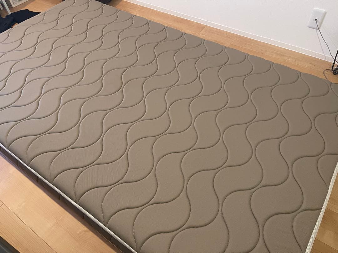 ニトリ じんわりフィットする低反発敷布団 セミダブル