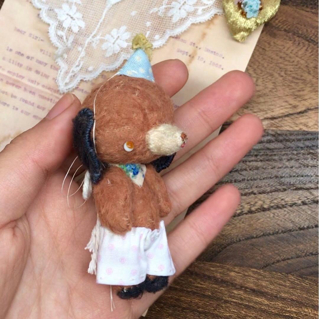 誕生日を迎える仔犬 ハンドメイド 海外作家様 ミニチュア アーティストベア