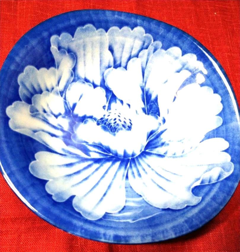 ♥豪華演出に♥コレクション⬛ヴィンテージ⬛有田焼龍峰窯　染付大輪牡丹唐草輪花3皿