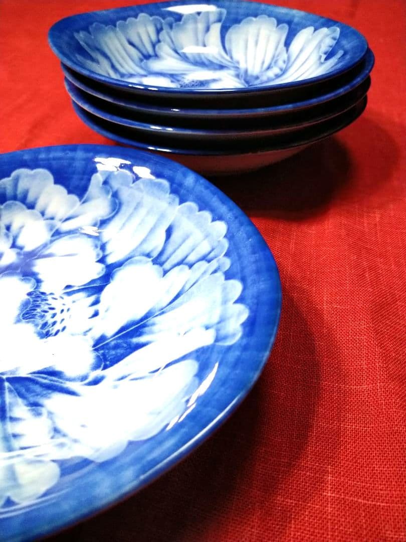 ♥豪華演出に♥コレクション⬛ヴィンテージ⬛有田焼龍峰窯　染付大輪牡丹唐草輪花3皿