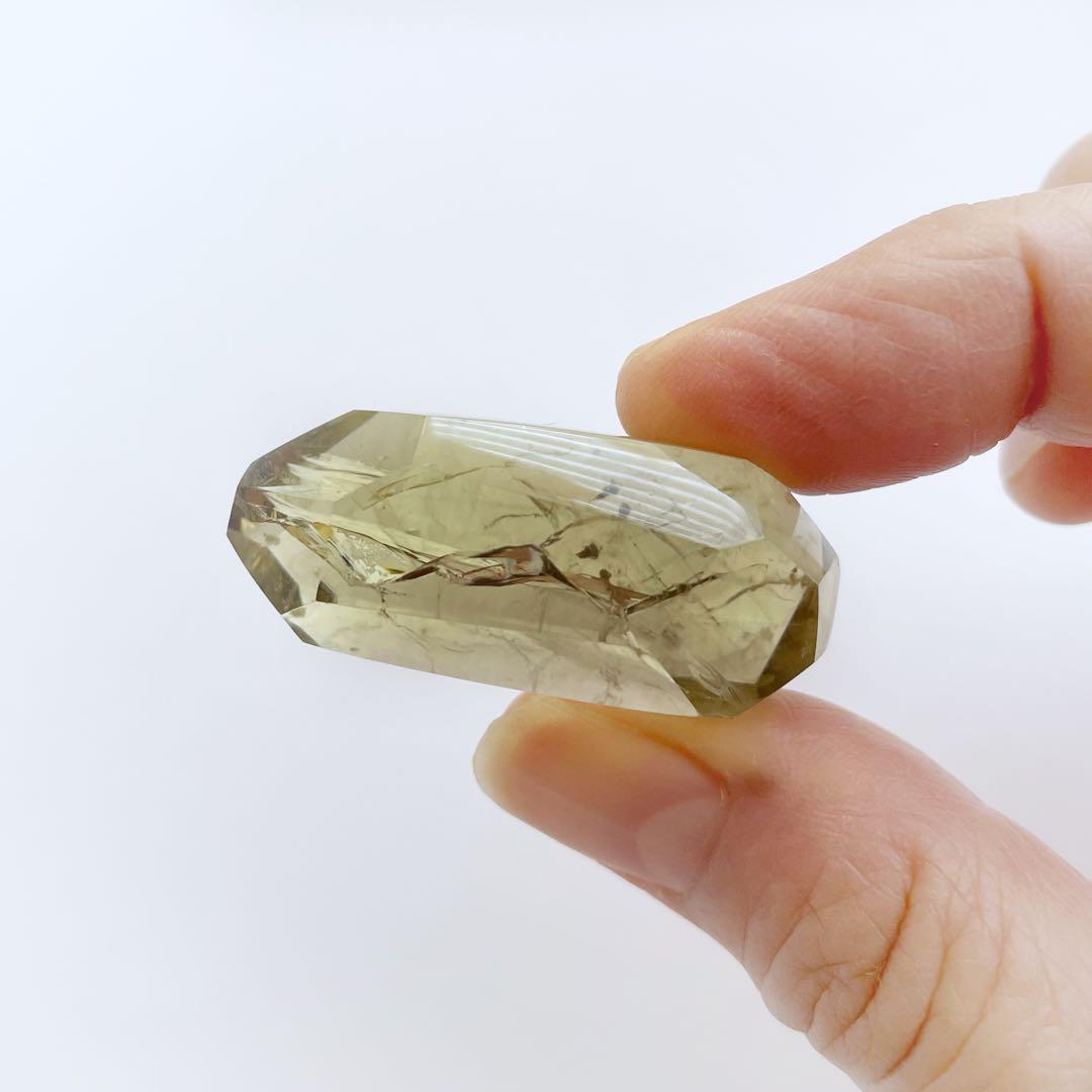 虹入りシトリン