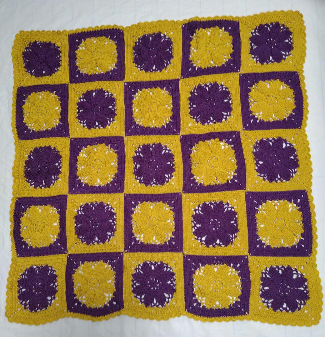 グラニースクエア ブランケット モチーフスマイルティシュカバー にこちゃん手編み