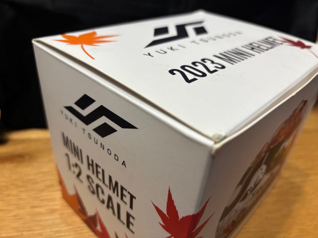 2023 角田裕毅 スクーデリア・アルファタウリ・ホンダ 1/2 ヘルメット