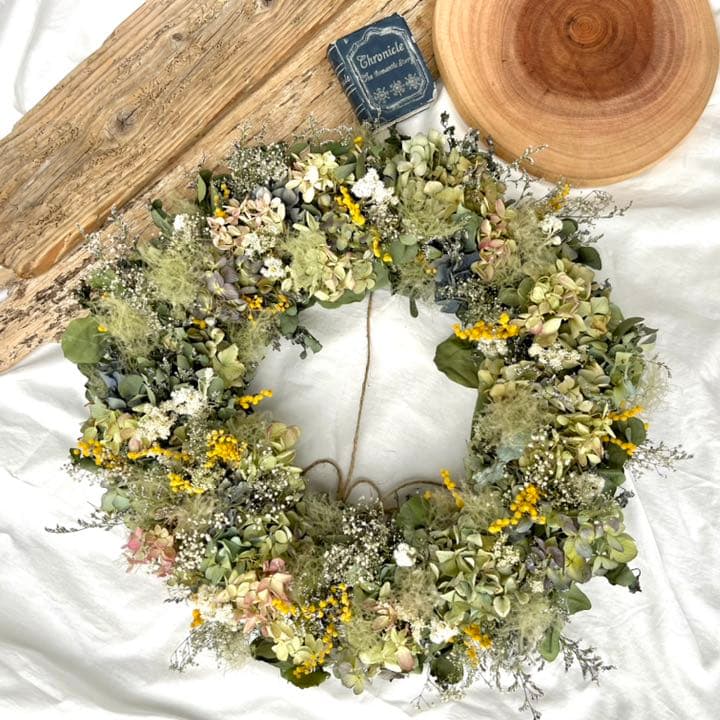 フライングリース　紫陽花　ユーカリ　ミモザ　スモークツリー