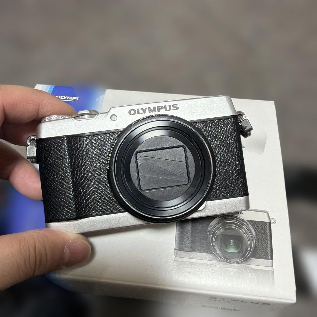 OLYMPUS STYLUS SH-3　コンパクトデジタルカメラ