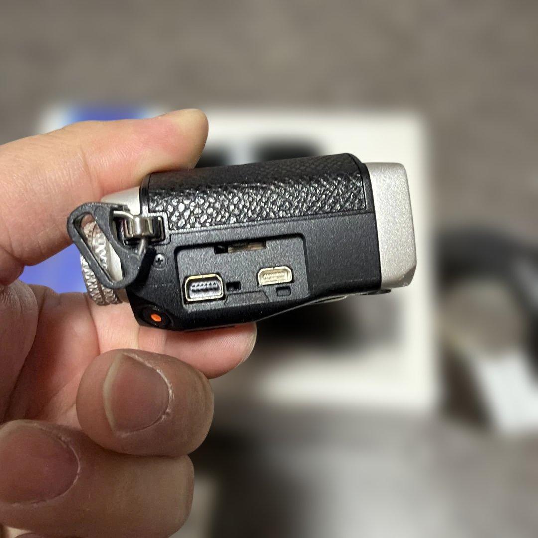 OLYMPUS STYLUS SH-3　コンパクトデジタルカメラ