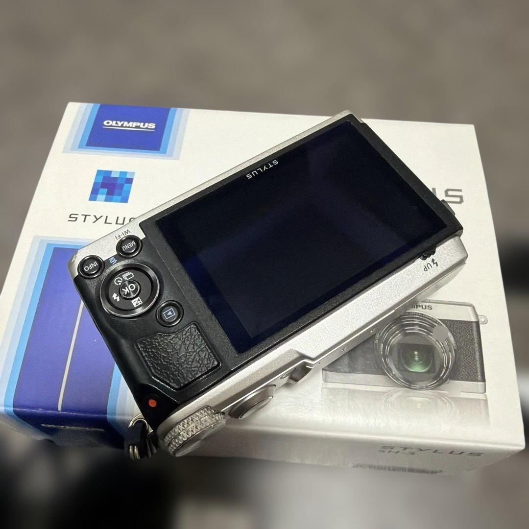 OLYMPUS STYLUS SH-3　コンパクトデジタルカメラ