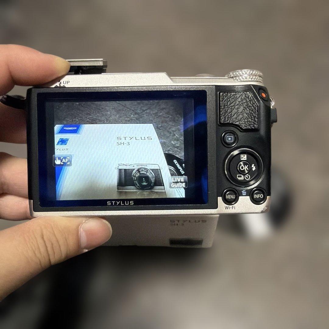 OLYMPUS STYLUS SH-3　コンパクトデジタルカメラ