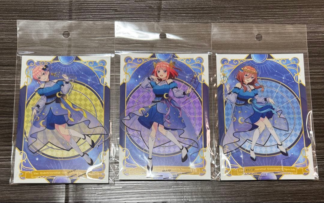 五等分の花嫁　アクリルスタンド 　宇宙ドレス　中野一花二乃三玖四葉五月