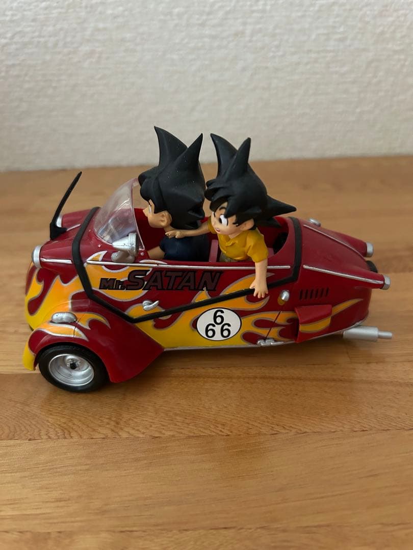 ドラゴンボールＺ　フィギュア&カー　フィギュア　悟空　悟天　FIGURE&CAR