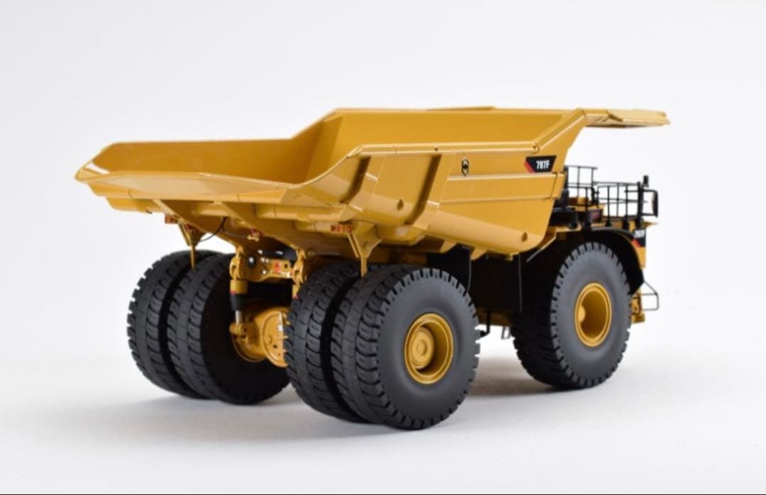 自動車 1/50 CAT 797F