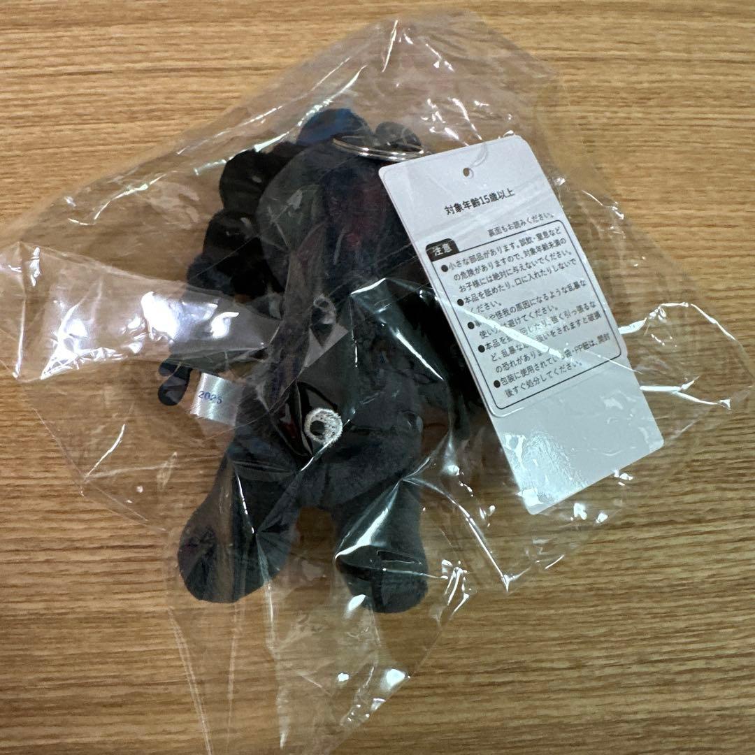 黒ミャクミャク　カラビナ付きぬいぐるみキーホルダー