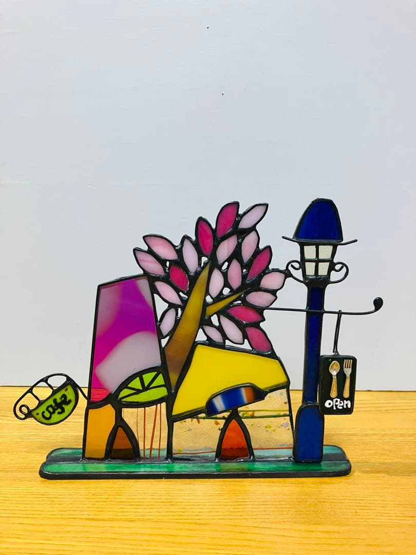 ステンドグラス　桜の木の下のcafe＆restaurant 他