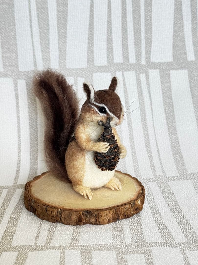 ほっぺぷっくりシマリス　羊毛フェルト