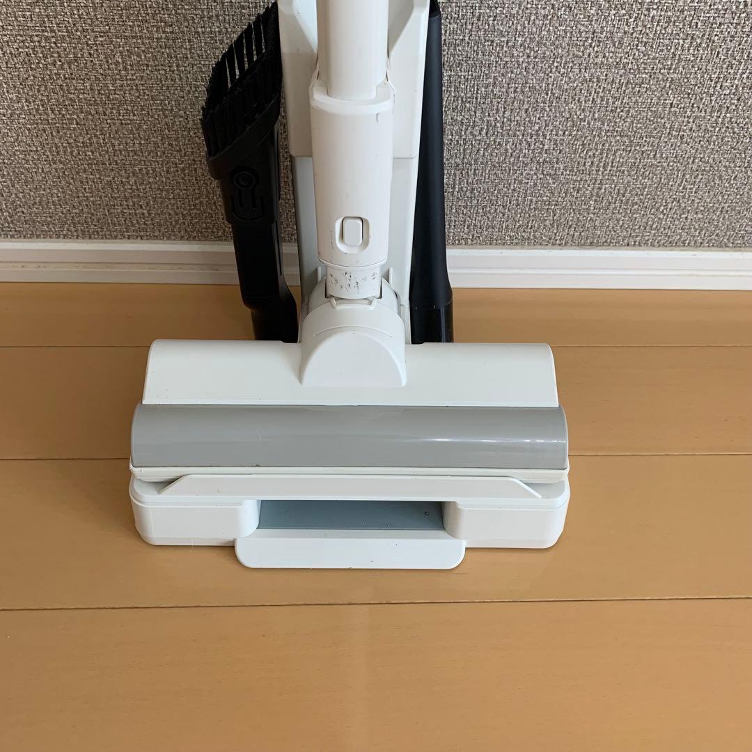 【美品】コードレス掃除機　アイリスオーヤ　SCD-121P-CW