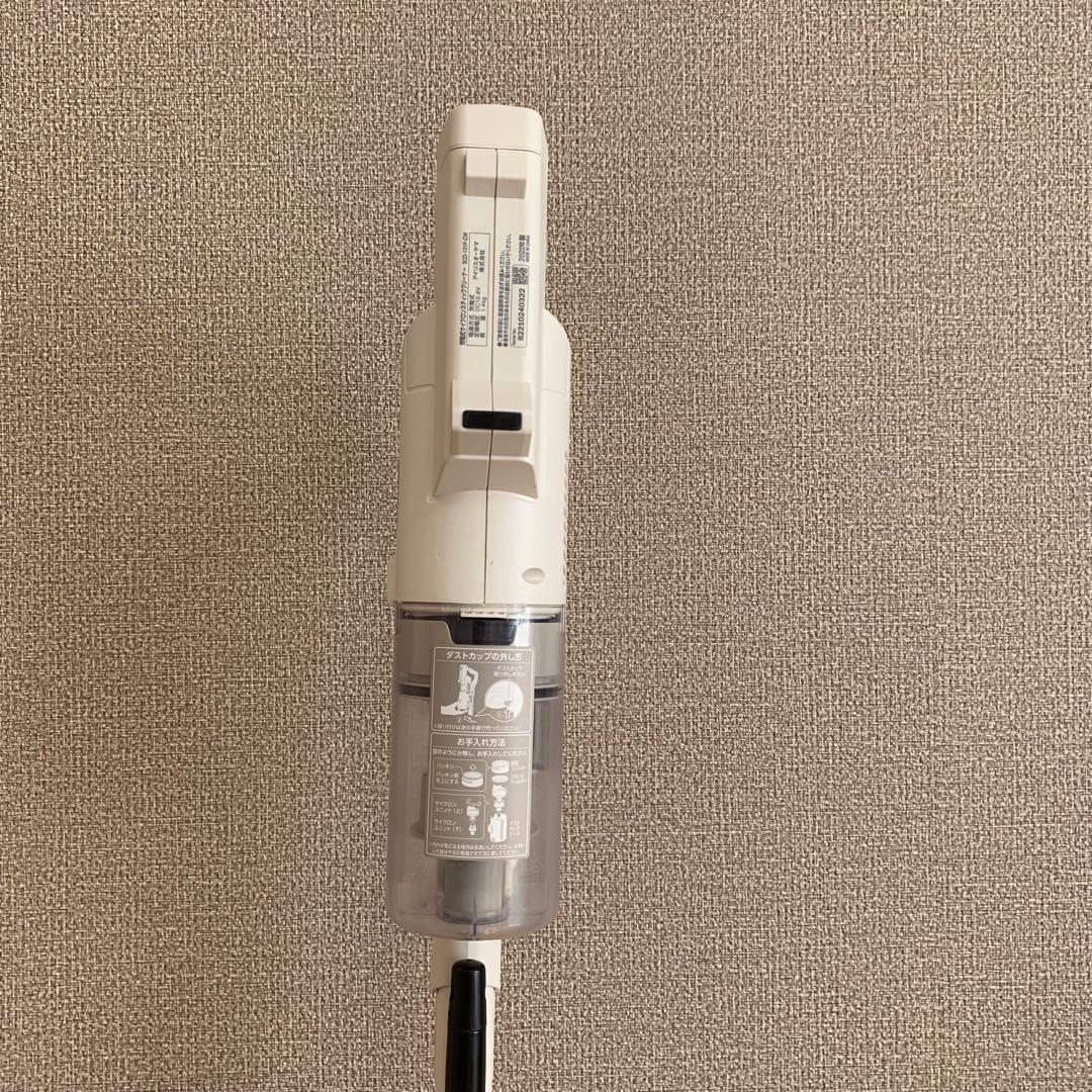 【美品】コードレス掃除機　アイリスオーヤ　SCD-121P-CW