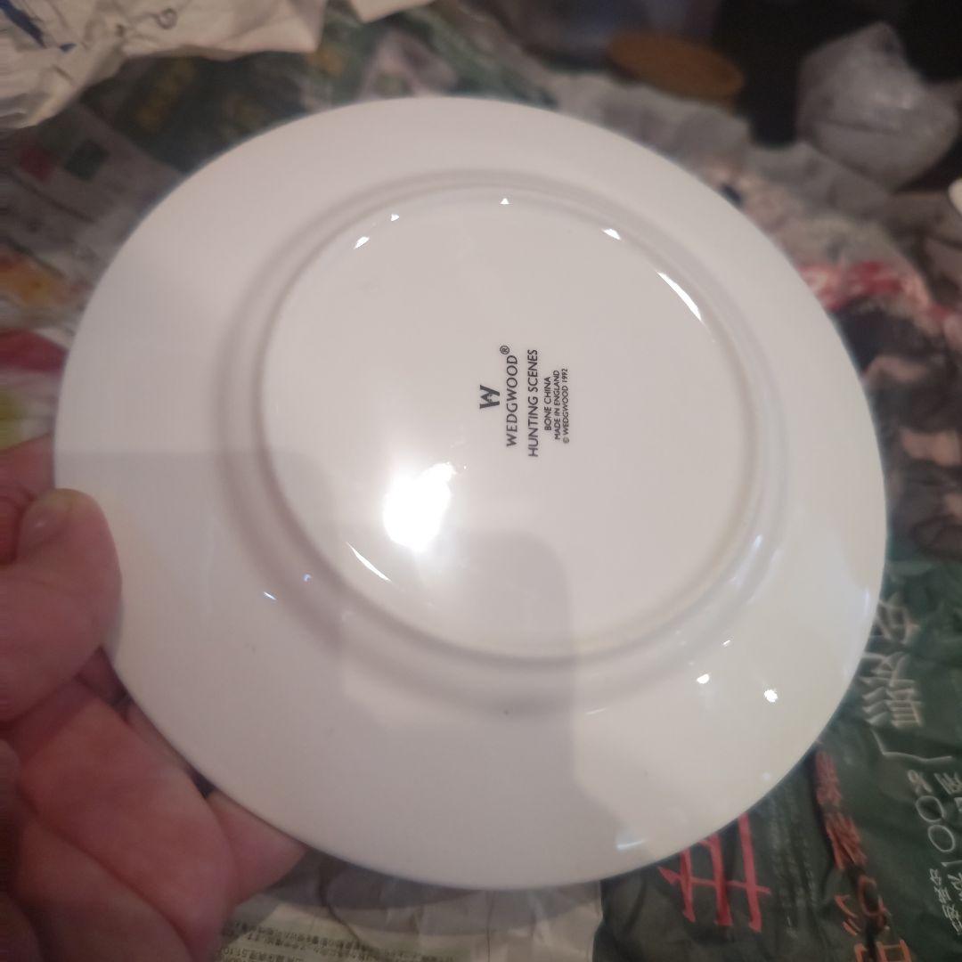 ハンティングシーン　皿　２枚