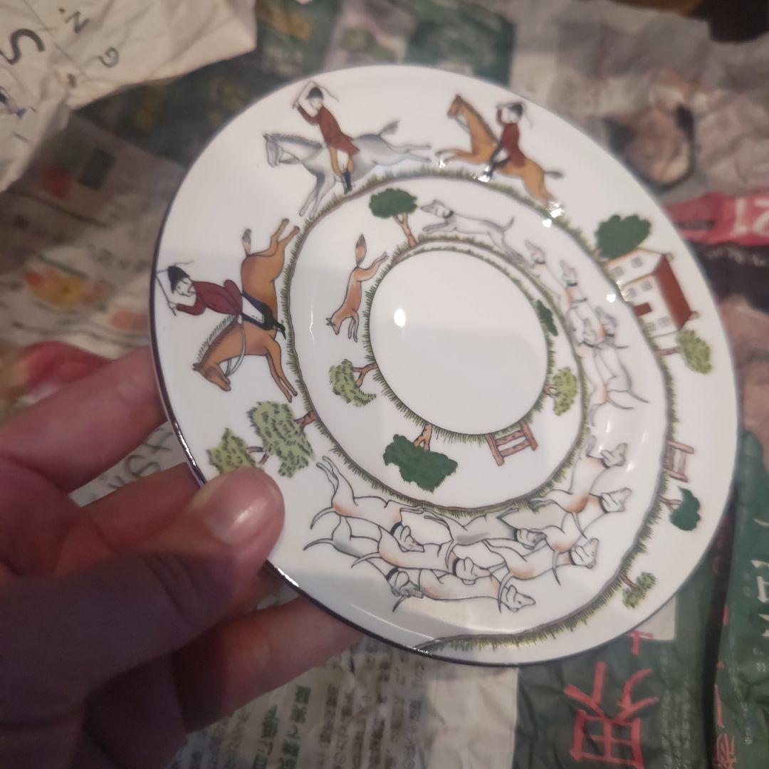 ハンティングシーン　皿　２枚