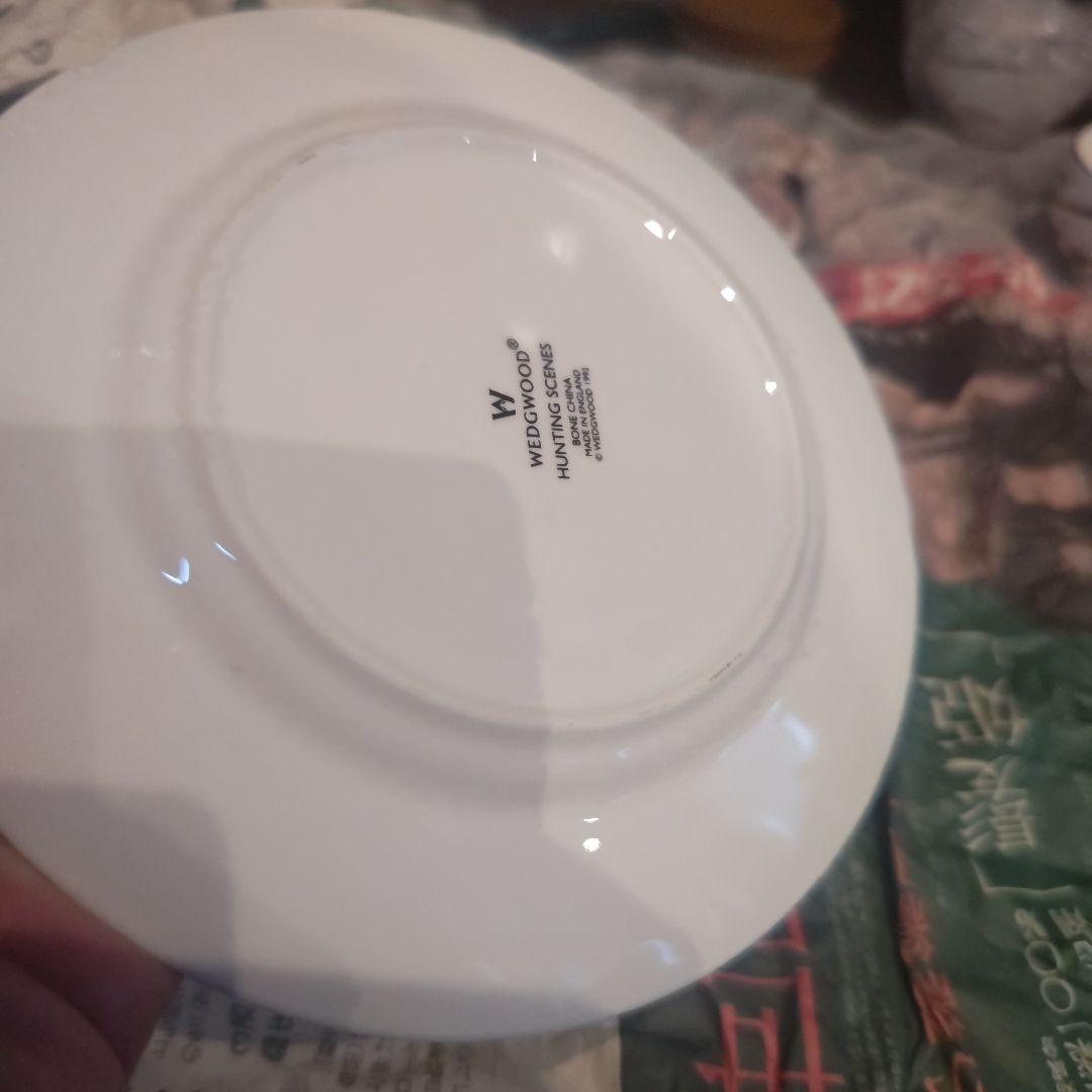 ハンティングシーン　皿　２枚