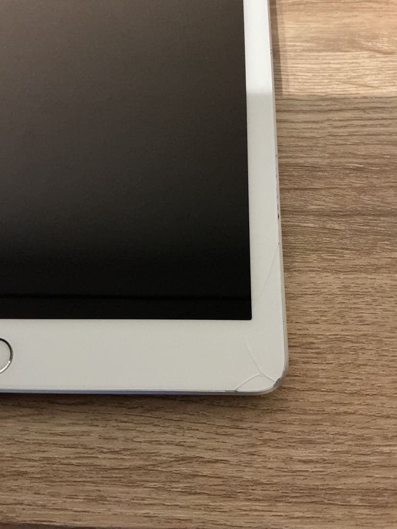 【期間限定価格】　iPad 第6世代　32GB