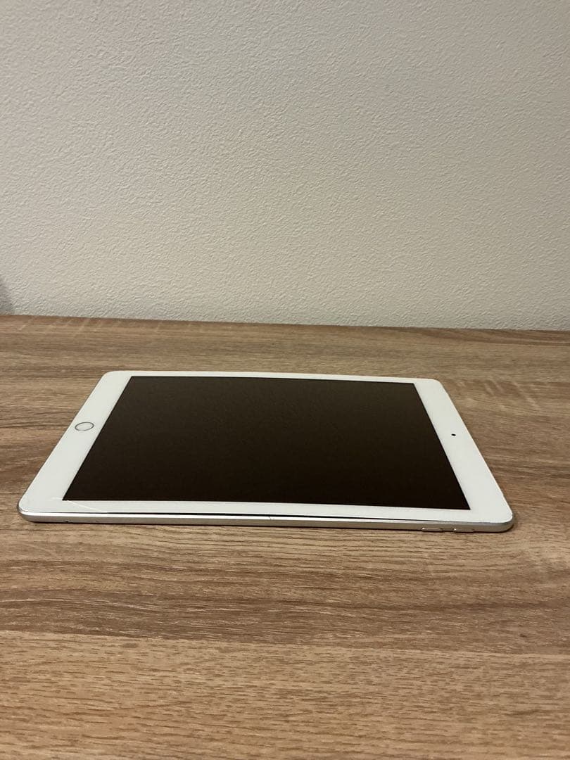 【期間限定価格】　iPad 第6世代　32GB