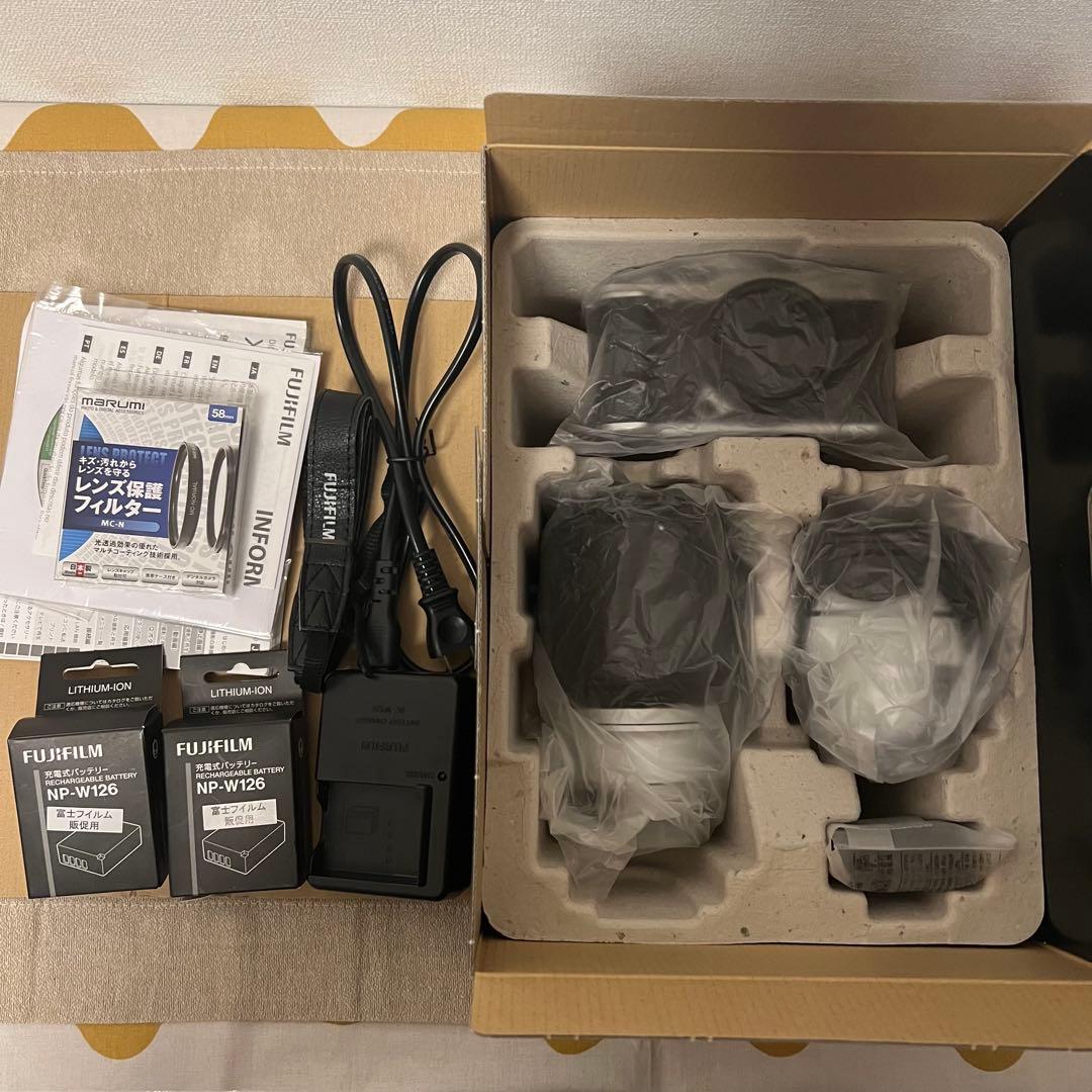 【美品】FUJIFILM X-A2ダブルズームレンズキット