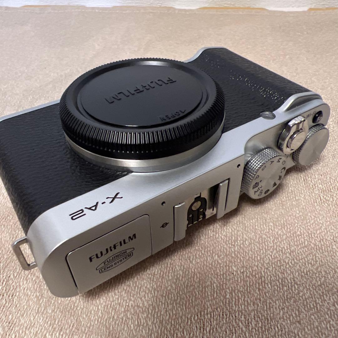 【美品】FUJIFILM X-A2ダブルズームレンズキット