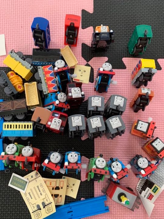 カプセル　プラレール　トーマス　色々