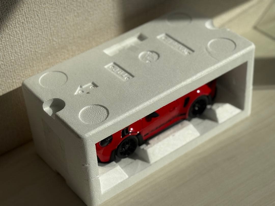 ノレブ 1/18 ポルシェ　992 GT3RS ヴァイザッハPKG